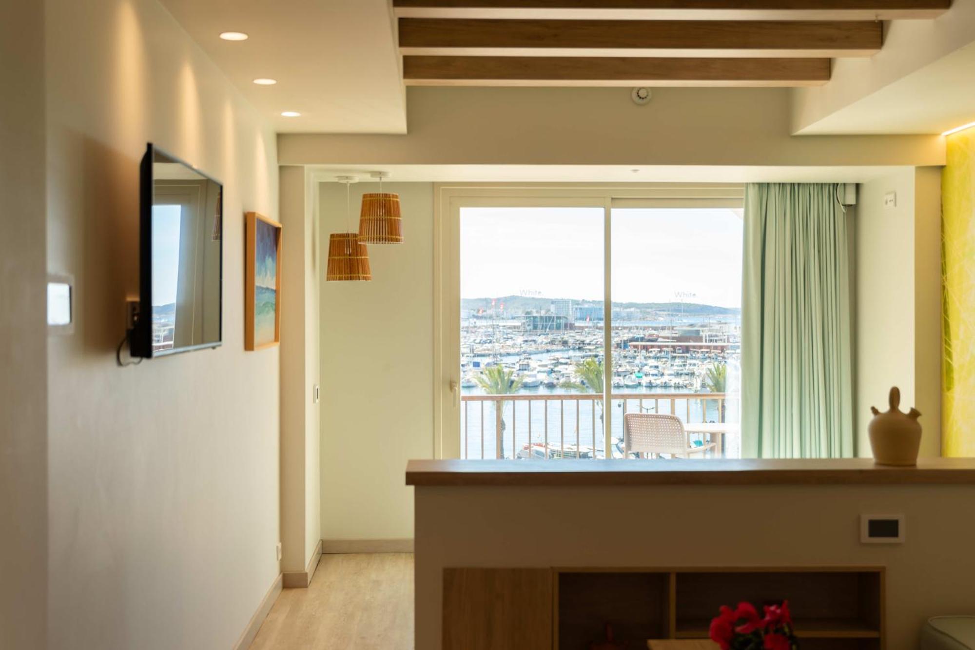 The White Apartments (Adults Only) Sant Antoni de Portmany Zewnętrze zdjęcie
