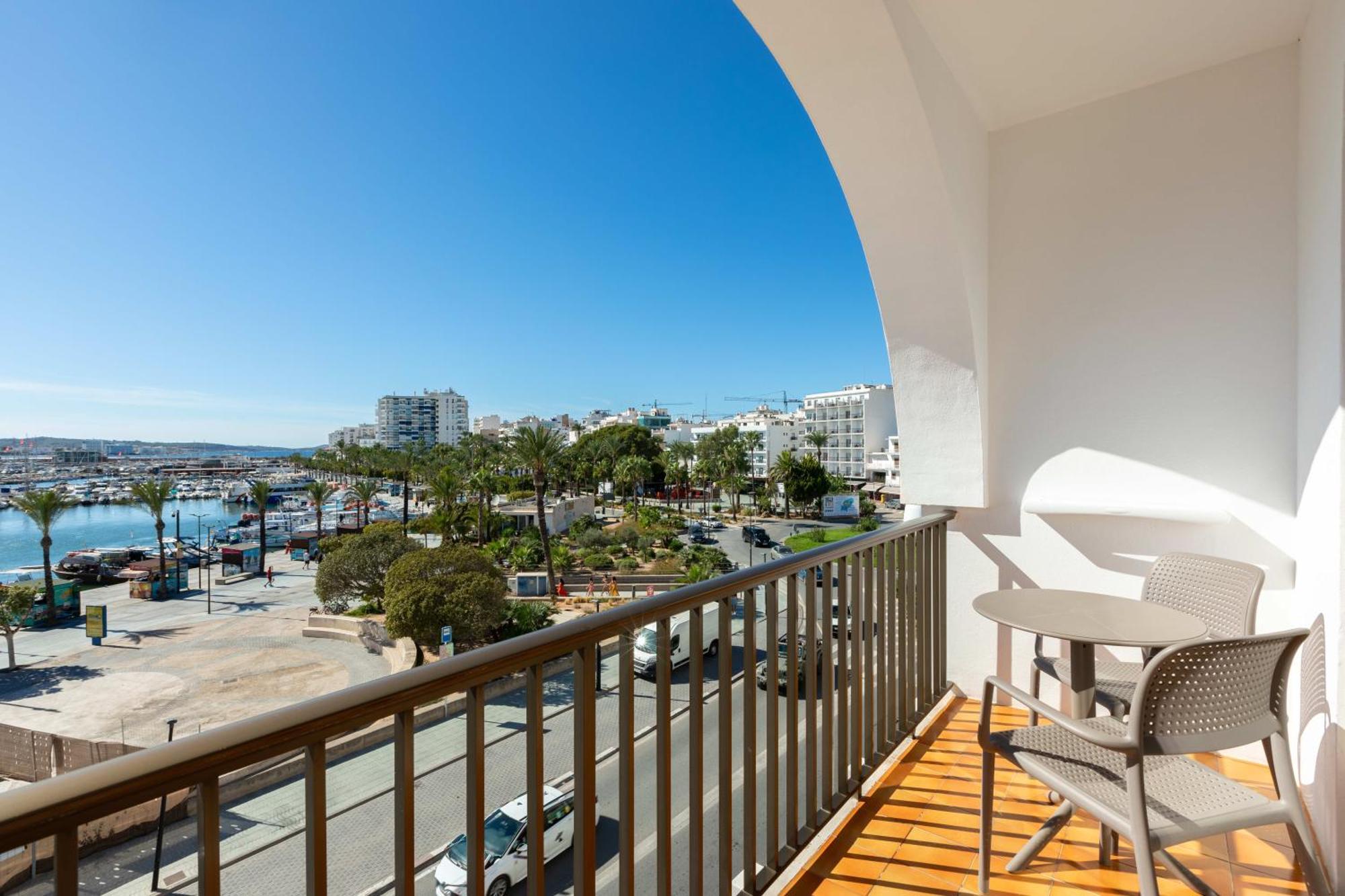 The White Apartments (Adults Only) Sant Antoni de Portmany Zewnętrze zdjęcie