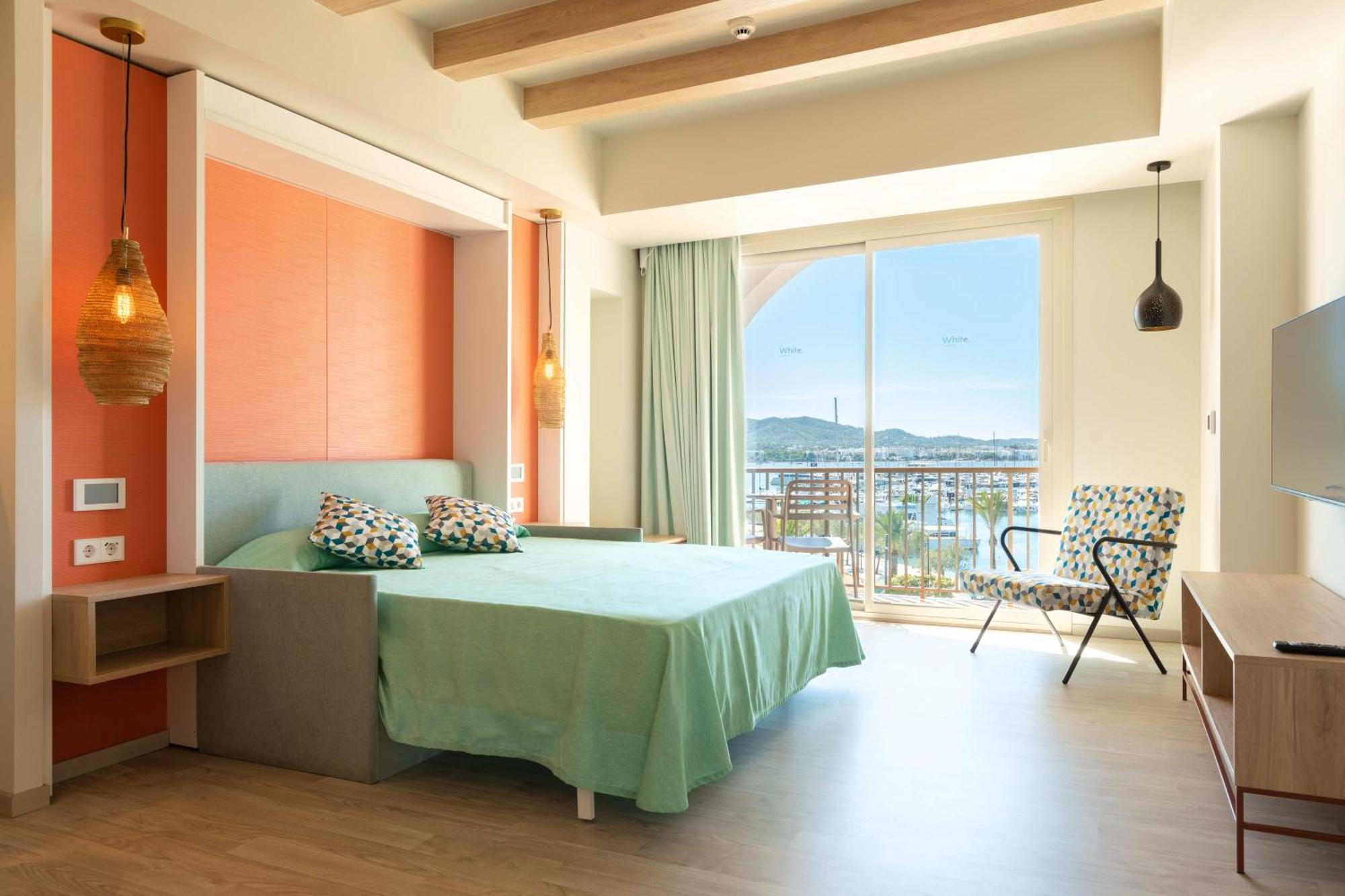 The White Apartments (Adults Only) Sant Antoni de Portmany Zewnętrze zdjęcie